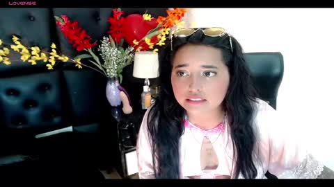 Snapshot of carolaine01 chatting on February 19, 2025, 9:36 pm Carolaine01 online show from February 19, 2025, 9:36 pm