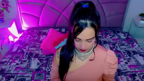 Snapshot of carolaine01 chatting on September 9, 2025, 11:37 pm Carolaine01 online show from September 9, 2025, 11:37 pm