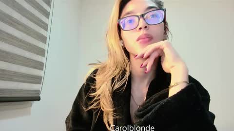 Snapshot of carolblonde chatting on March 2, 2025, 8:38 am Char online show from March 2, 2025, 8:38 am