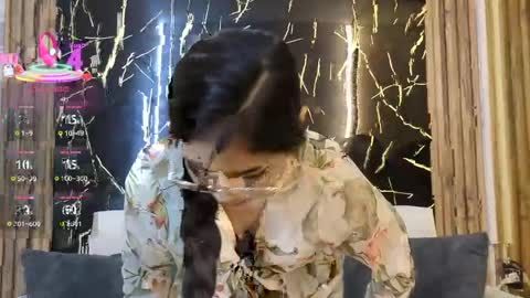 CAROLINA  online show from April 18, 2026, 11:05 pm