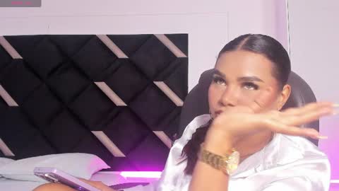 carolina_evannss online show from July 23, 2026, 4:32 am