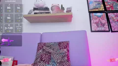 Carolina  online show from September 9, 2025, 1:05 am