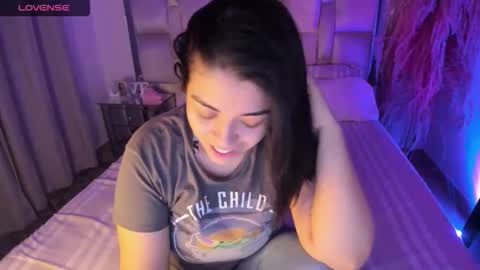 caroline online show from October 22, 2025, 4:35 am