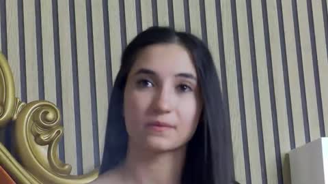 Snapshot of carolinahart chatting on April 19, 2026, 6:10 pm carolinahart online show from April 19, 2026, 6:10 pm