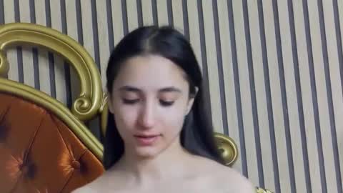 Snapshot of carolinahart chatting on May 7, 2026, 6:41 am carolinahart online show from May 7, 2026, 6:41 am