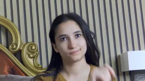 Snapshot of carolinahart chatting on May 14, 2026, 3:35 am carolinahart online show from May 14, 2026, 3:35 am