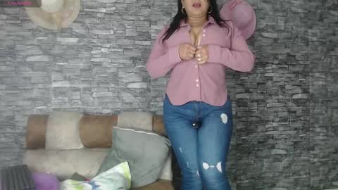 Snapshot of carolinajamess chatting on November 26, 2025, 2:45 am Camelia online show from November 26, 2025, 2:45 am