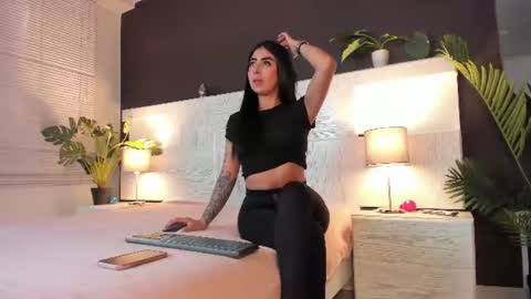 Caroline  online show from July 26, 2026, 4:36 pm