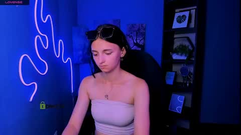 Caroline online show from June 23, 2026, 8:18 pm