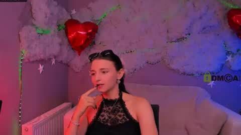 Caroline online show from July 16, 2026, 6:58 pm
