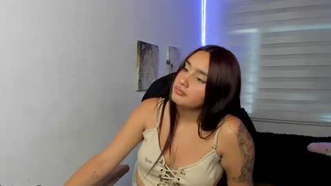 caroline_rodriguez_9 online show from June 26, 2026, 6:56 pm