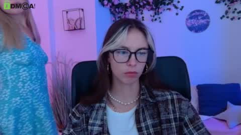 Caroline online show from July 26, 2026, 8:43 am
