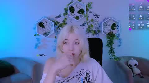 Caroline online show from July 28, 2026, 7:15 pm