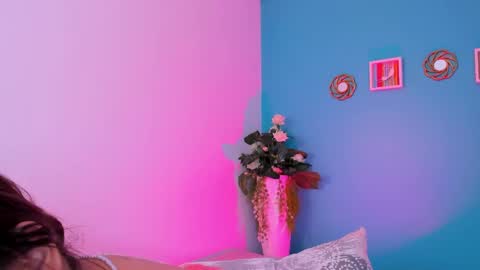 CarolineeGarcia online show from February 21, 2025, 5:09 pm