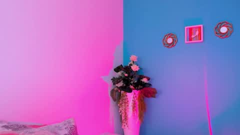 CarolineeGarcia online show from February 25, 2025, 1:50 pm