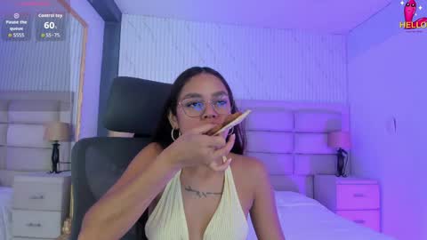 Caroline online show from April 1, 2026, 1:41 pm