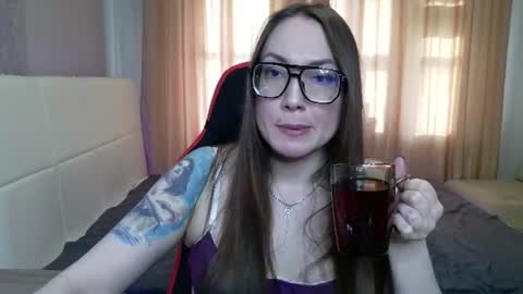 Snapshot of carolineglow_ chatting on July 26, 2026, 2:02 pm Caroline online show from July 26, 2026, 2:02 pm