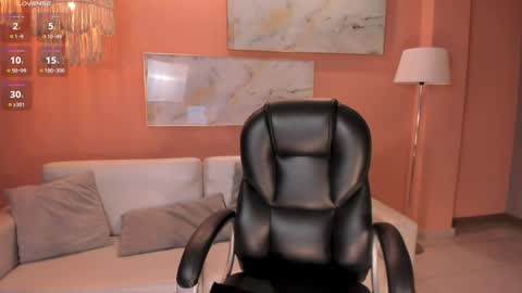 Snapshot of carolinegrace_ chatting on January 2, 2025, 2:35 pm Caro online show from January 2, 2025, 2:35 pm