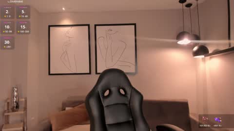 Snapshot of carolinegrace_ chatting on January 14, 2025, 2:11 pm Caro online show from January 14, 2025, 2:11 pm