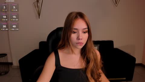 Snapshot of carolinegrace_ chatting on January 22, 2025, 10:29 am Caro online show from January 22, 2025, 10:29 am