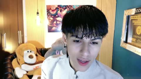 Snapshot of carolinejesh chatting on May 14, 2026, 10:44 am carolinejesh online show from May 14, 2026, 10:44 am