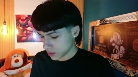 Snapshot of carolinejesh chatting on May 29, 2026, 12:03 pm carolinejesh online show from May 29, 2026, 12:03 pm