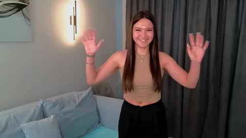 Snapshot of carolinewebster chatting on December 20, 2025, 10:00 am Eva online show from December 20, 2025, 10:00 am