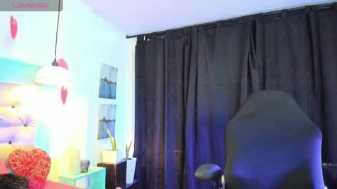 caro online show from February 13, 2025, 1:37 pm