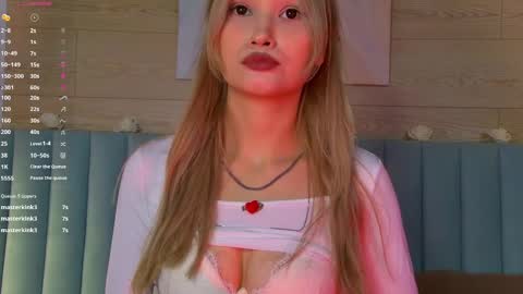 Snapshot of carolreeves chatting on March 7, 2025, 12:12 pm Carol online show from March 7, 2025, 12:12 pm