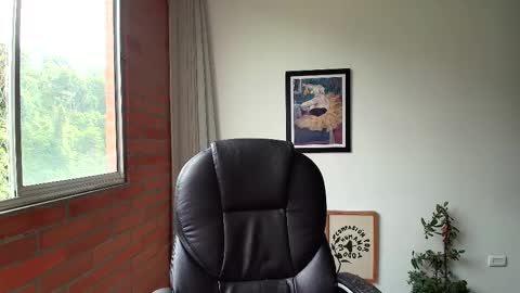 Caro online show from November 18, 2025, 1:48 pm