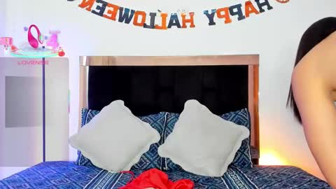 Caro  online show from October 12, 2025, 6:18 pm