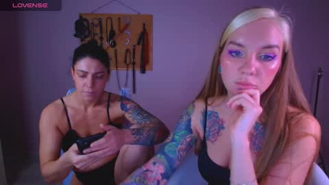 Carrie online show from November 19, 2025, 5:02 pm