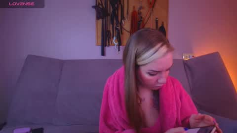 Carrie online show from February 20, 2026, 8:42 pm