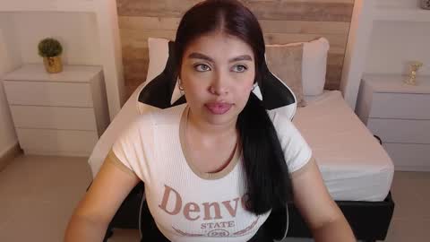 carriepink_ online show from September 23, 2025, 12:08 pm