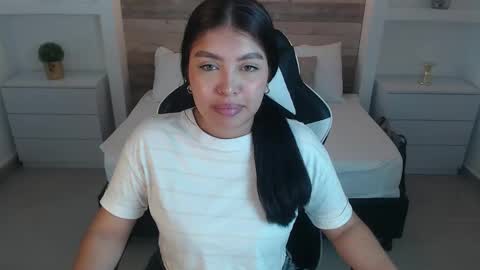 carriepink_ online show from September 24, 2025, 11:13 am