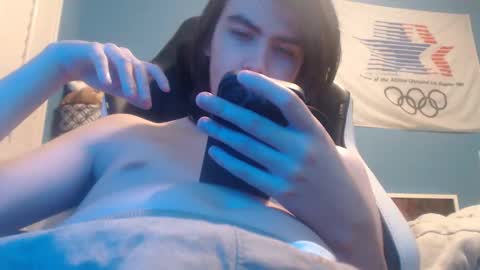 Snapshot of carter10101000 chatting on May 25, 2026, 11:16 am carter10101000 online show from May 25, 2026, 11:16 am
