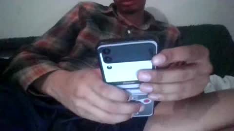Snapshot of carvelj chatting on July 7, 2026, 4:15 am carvelj online show from July 7, 2026, 4:15 am