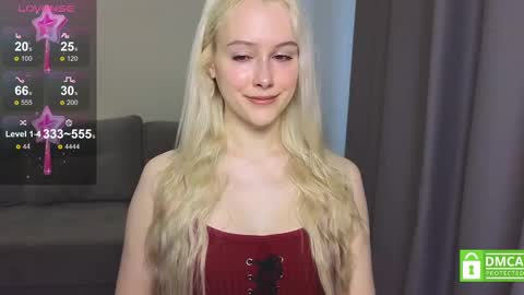 Snapshot of caseylabow chatting on February 14, 2025, 3:33 am My name is Casey... Nice to meet you I will be happy to have funthumbs up please its important online show from February 14, 2025, 3:33 am