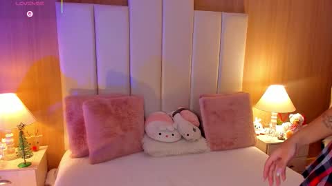 Casey Pierce  New Account online show from December 16, 2025, 8:36 pm