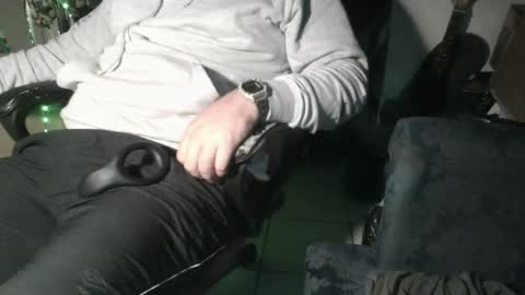 Snapshot of cashdroid chatting on October 21, 2025, 2:01 am Smashdroid online show from October 21, 2025, 2:01 am