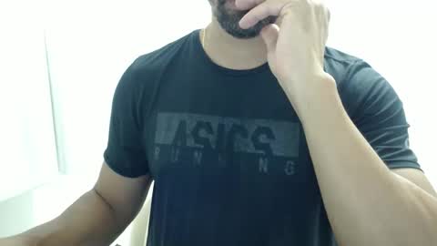 Snapshot of cashmastermuscle77 chatting on March 3, 2026, 11:21 pm cashmastermuscle77 online show from March 3, 2026, 11:21 pm