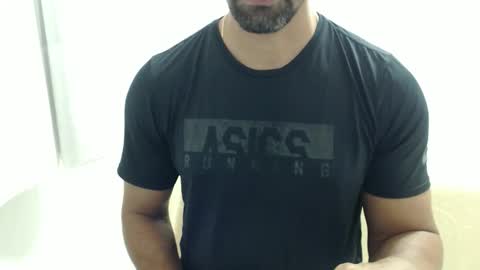 Snapshot of cashmastermuscle77 chatting on March 4, 2026, 11:55 pm cashmastermuscle77 online show from March 4, 2026, 11:55 pm