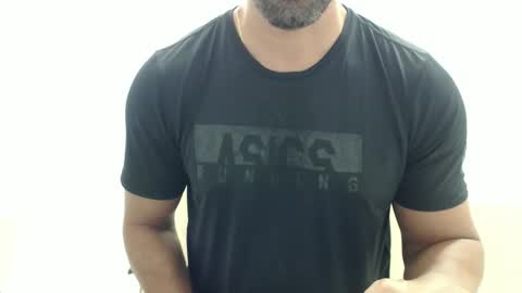 Snapshot of cashmastermuscle77 chatting on March 16, 2026, 10:19 am cashmastermuscle77 online show from March 16, 2026, 10:19 am