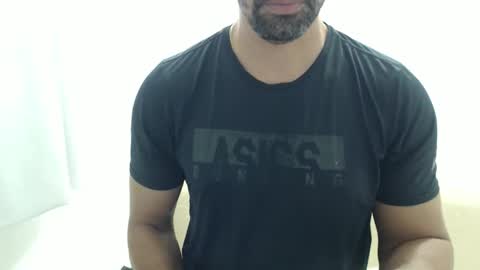 Snapshot of cashmastermuscle77 chatting on March 26, 2026, 10:21 am cashmastermuscle77 online show from March 26, 2026, 10:21 am