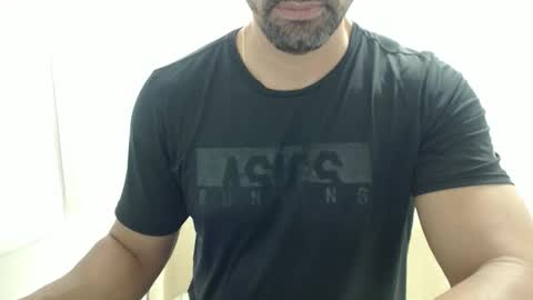 Snapshot of cashmastermuscle77 chatting on March 28, 2026, 9:42 am cashmastermuscle77 online show from March 28, 2026, 9:42 am