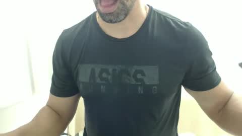 Snapshot of cashmastermuscle77 chatting on March 29, 2026, 10:37 am cashmastermuscle77 online show from March 29, 2026, 10:37 am