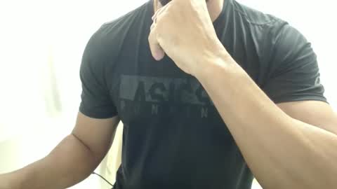 Snapshot of cashmastermuscle77 chatting on April 12, 2026, 6:46 pm cashmastermuscle77 online show from April 12, 2026, 6:46 pm