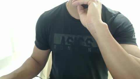 Snapshot of cashmastermuscle77 chatting on April 13, 2026, 11:27 am cashmastermuscle77 online show from April 13, 2026, 11:27 am