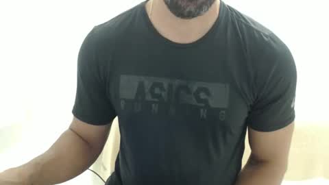 Snapshot of cashmastermuscle77 chatting on April 15, 2026, 10:22 am cashmastermuscle77 online show from April 15, 2026, 10:22 am