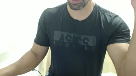 Snapshot of cashmastermuscle77 chatting on April 15, 2026, 7:58 pm cashmastermuscle77 online show from April 15, 2026, 7:58 pm